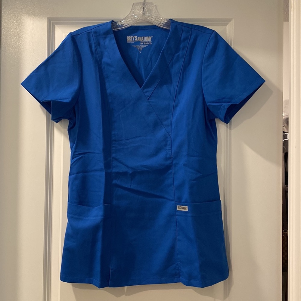 Grey’s Anatomy By BARCO scrub top style # 41101 SIZE SMALL royal blue